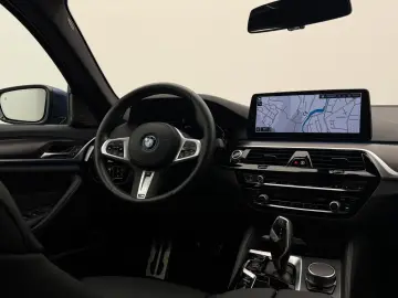 BMW 530e xDrive  LASER M-SPORT CAM DA-PROF HUD H K