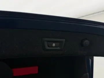 BMW 530e xDrive  LASER M-SPORT CAM DA-PROF HUD H K