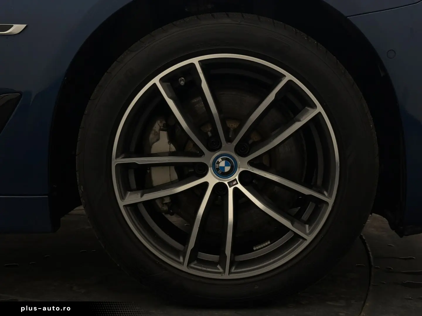 BMW 530e xDrive  LASER M-SPORT CAM DA-PROF HUD H K