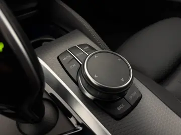 BMW 530e xDrive  LASER M-SPORT CAM DA-PROF HUD H K