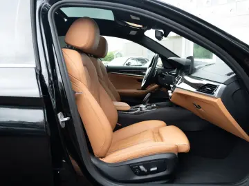 BMW 540i RWD 360 HUD HARMAN KARDON