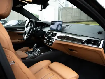 BMW 540i RWD 360 HUD HARMAN KARDON