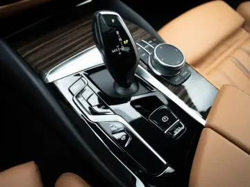 BMW 540i RWD 360 HUD HARMAN KARDON