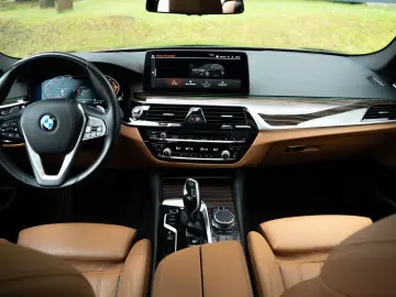 BMW 540i RWD 360 HUD HARMAN KARDON