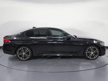 BMW 530i xDrive M Sportpaket Innovationsp. EDC AHK
