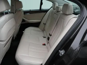 BMW 540i xDrive Luxury Line HUD DACH H&K MEMO ACC