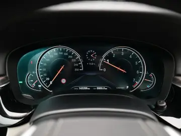 BMW 540i xDrive Luxury Line HUD DACH H&K MEMO ACC