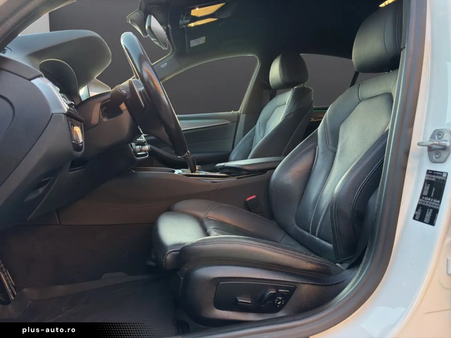 BMW 525d Lim. M-SPORT LED NAVI SPORTSITZ PDC SHZ 19