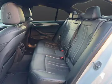 BMW 525d Lim. M-SPORT LED NAVI SPORTSITZ PDC SHZ 19