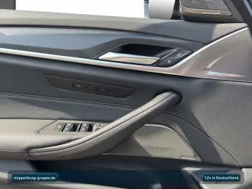 BMW 520d xDrive Limousine M Sportpaket AHK StHz Navi