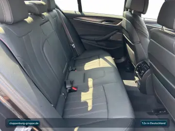 BMW 520d xDrive Limousine M Sportpaket AHK StHz Navi