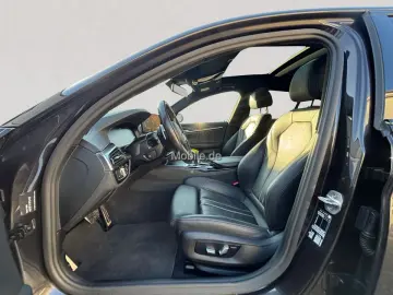 BMW 520d M Sportpaket   GARANTIE-bis-05.2028