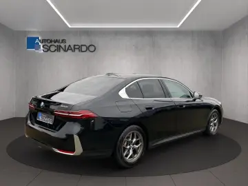 BMW 520 i NAVI HeadUp 360 Cam Sitzlüftung Memory H&K