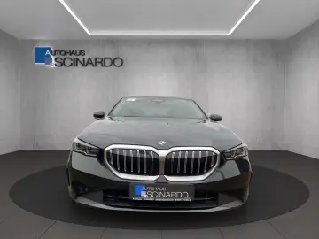 BMW 520 i NAVI HeadUp 360 Cam Sitzlüftung Memory H&K
