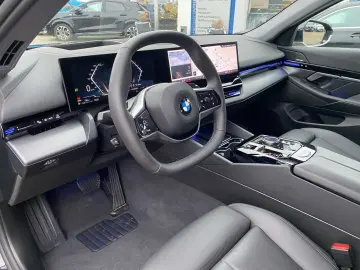 BMW 520 i NAVI HeadUp 360 Cam Sitzlüftung Memory H&K