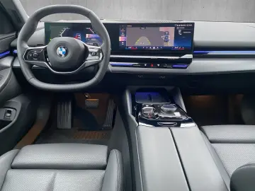 BMW 520 i NAVI HeadUp 360 Cam Sitzlüftung Memory H&K