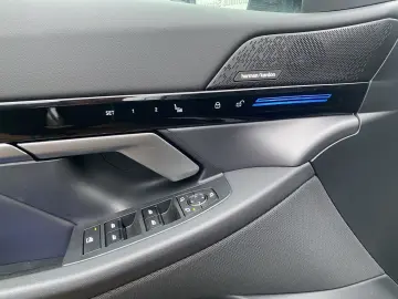 BMW 520 i NAVI HeadUp 360 Cam Sitzlüftung Memory H&K