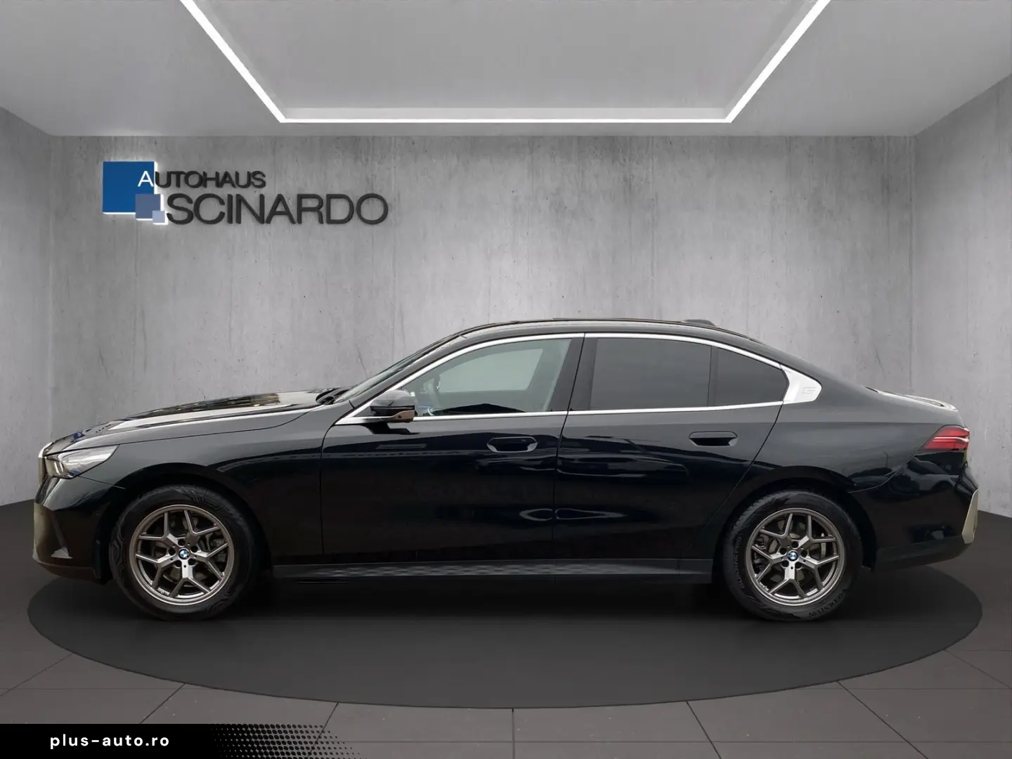 BMW 520 i NAVI HeadUp 360 Cam Sitzlüftung Memory H&K