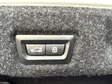 BMW 520 i M Sport Aut Leder LED-Schein Alu Kamera