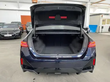 BMW 520d Limousine M Sport HUD LC Prof. DA Pro H K