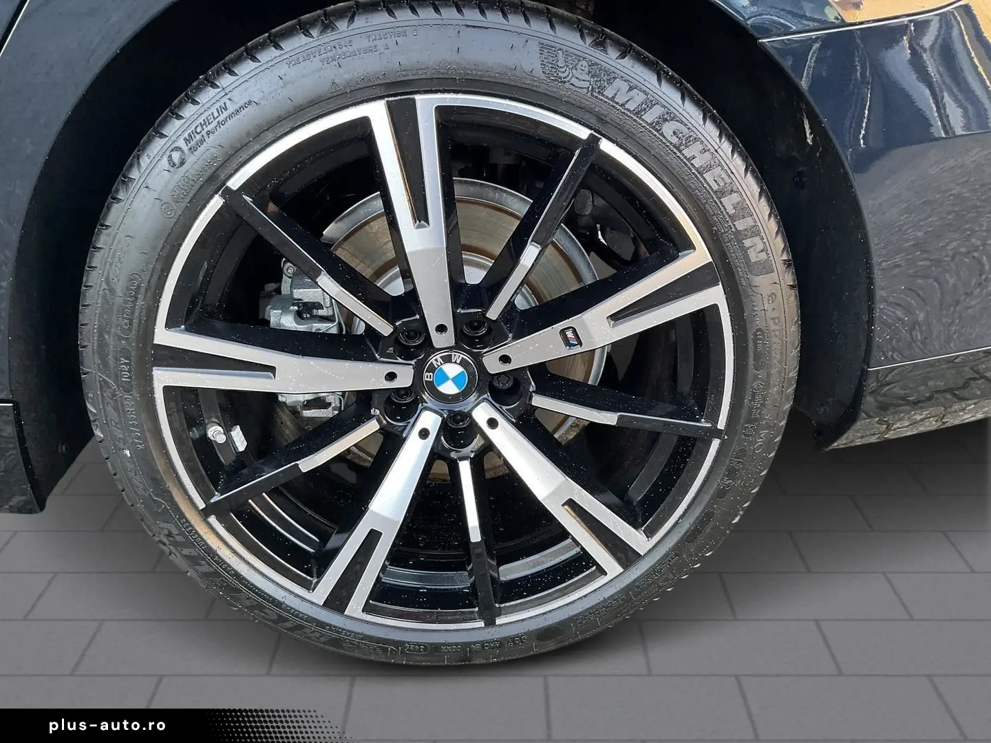 BMW 520 i M Sportpaket AHK ACC Navi LED  Alarm Sound