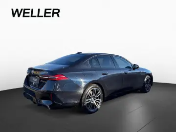 BMW 520iA M SPORT LivePro AdLED St G AHK 360  KomSi