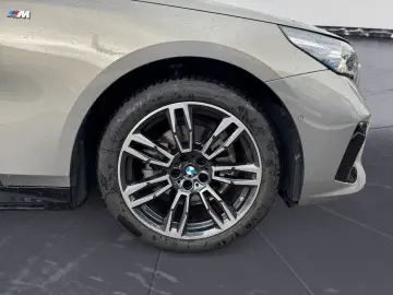 BMW 520i M Sportpaket Aktive Geschw. Komfortsitze Si