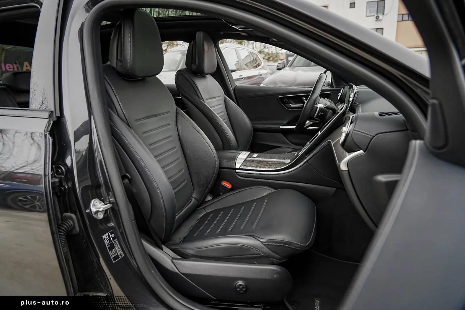 Mercedes-Benz C 300 e 9G-TRONIC AMG Line