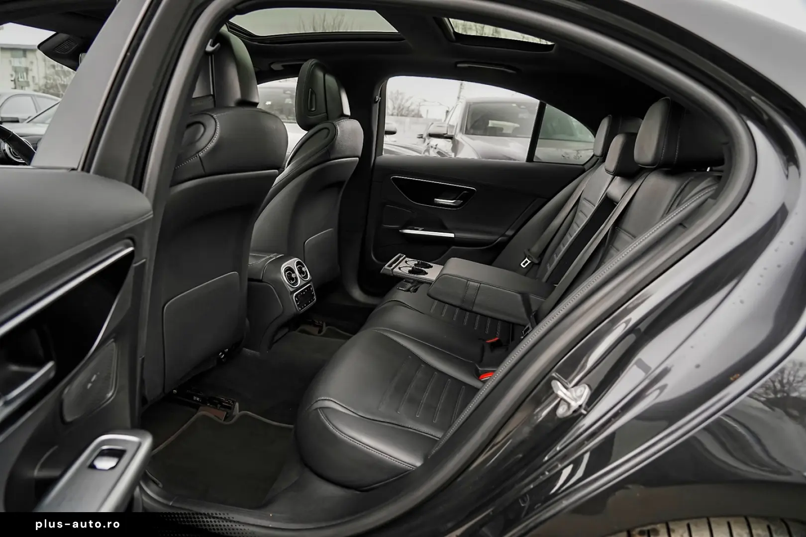 Mercedes-Benz C 300 e 9G-TRONIC AMG Line