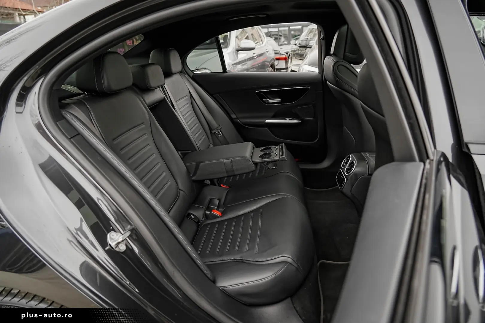 Mercedes-Benz C 300 e 9G-TRONIC AMG Line