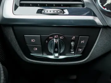 BMW X3 2.0 plugin XDrive