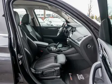 BMW X3 2.0 plugin XDrive