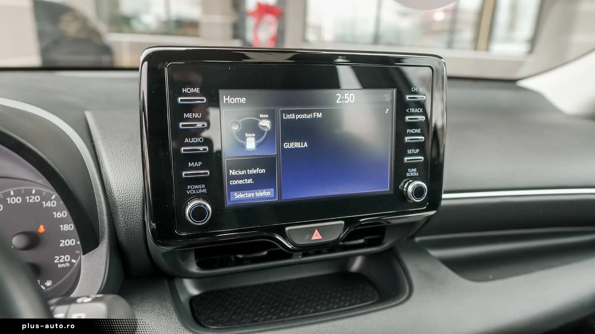 TOYOTA YARIS HYBRID BUSINESS