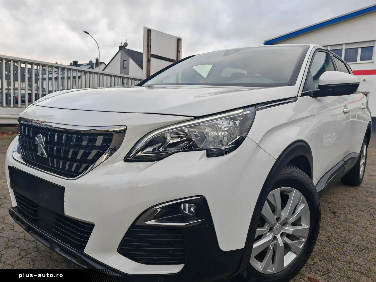 PEUGEOT 5008 PureTech 130 EAT8 PERLWEISS 7S #64655