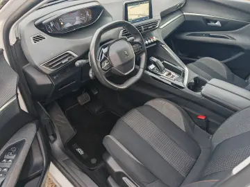 PEUGEOT 5008 PureTech 130 EAT8 PERLWEISS 7S #64655