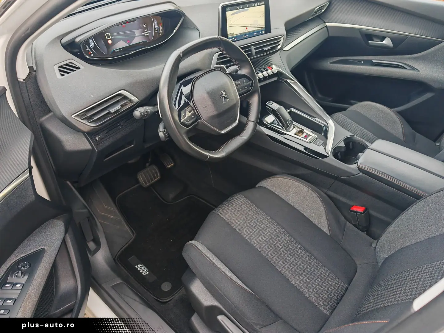 PEUGEOT 5008 PureTech 130 EAT8 PERLWEISS 7S #64655