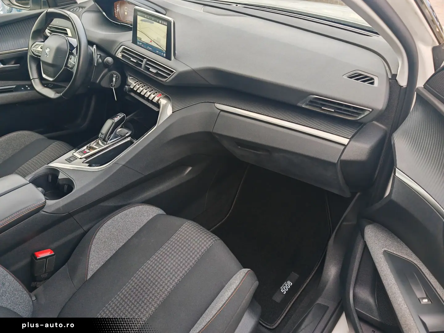 PEUGEOT 5008 PureTech 130 EAT8 PERLWEISS 7S #64655