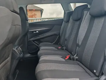 PEUGEOT 5008 PureTech 130 EAT8 PERLWEISS 7S #64655