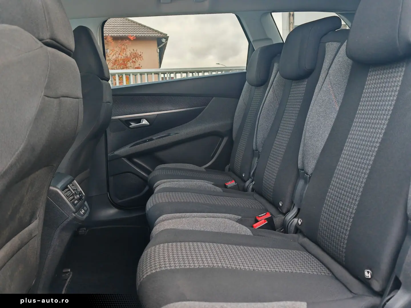 PEUGEOT 5008 PureTech 130 EAT8 PERLWEISS 7S #64655