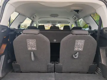 PEUGEOT 5008 PureTech 130 EAT8 PERLWEISS 7S #64655