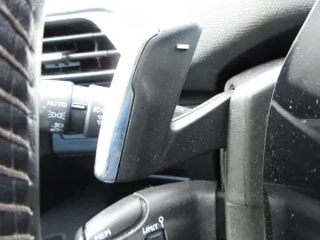 PEUGEOT 5008 Active 1.2T LED NAVI PDC TEMPOMAT