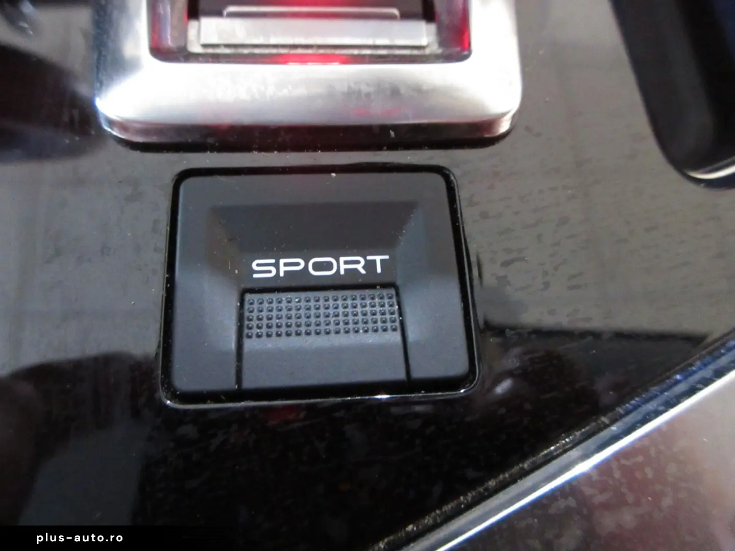 PEUGEOT 5008 Active 1.2T NAVI PDC LED AHK TEMPO