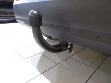 PEUGEOT 5008 Active 1.2T NAVI PDC LED AHK TEMPO