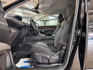 PEUGEOT 5008 Active Business 7SITZER SPUR VIR APPS 1.H