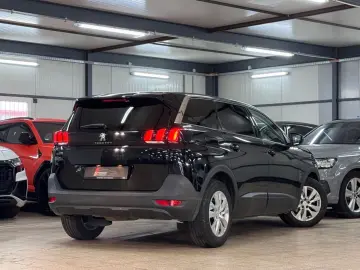 PEUGEOT 5008 Active Business 7SITZER SPUR VIR APPS 1.H