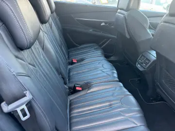 PEUGEOT 5008 1.2 Allure Automatik Pano Leder TOP!