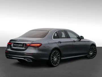 MERCEDES-BENZ E 450 4M AMG BURM DIGLIGHT DISTR PANO 360