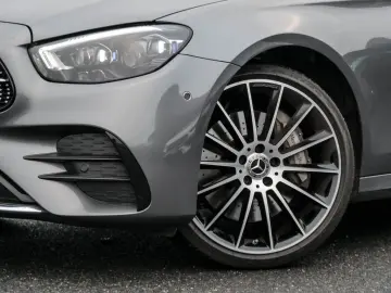 MERCEDES-BENZ E 450 4M AMG BURM DIGLIGHT DISTR PANO 360