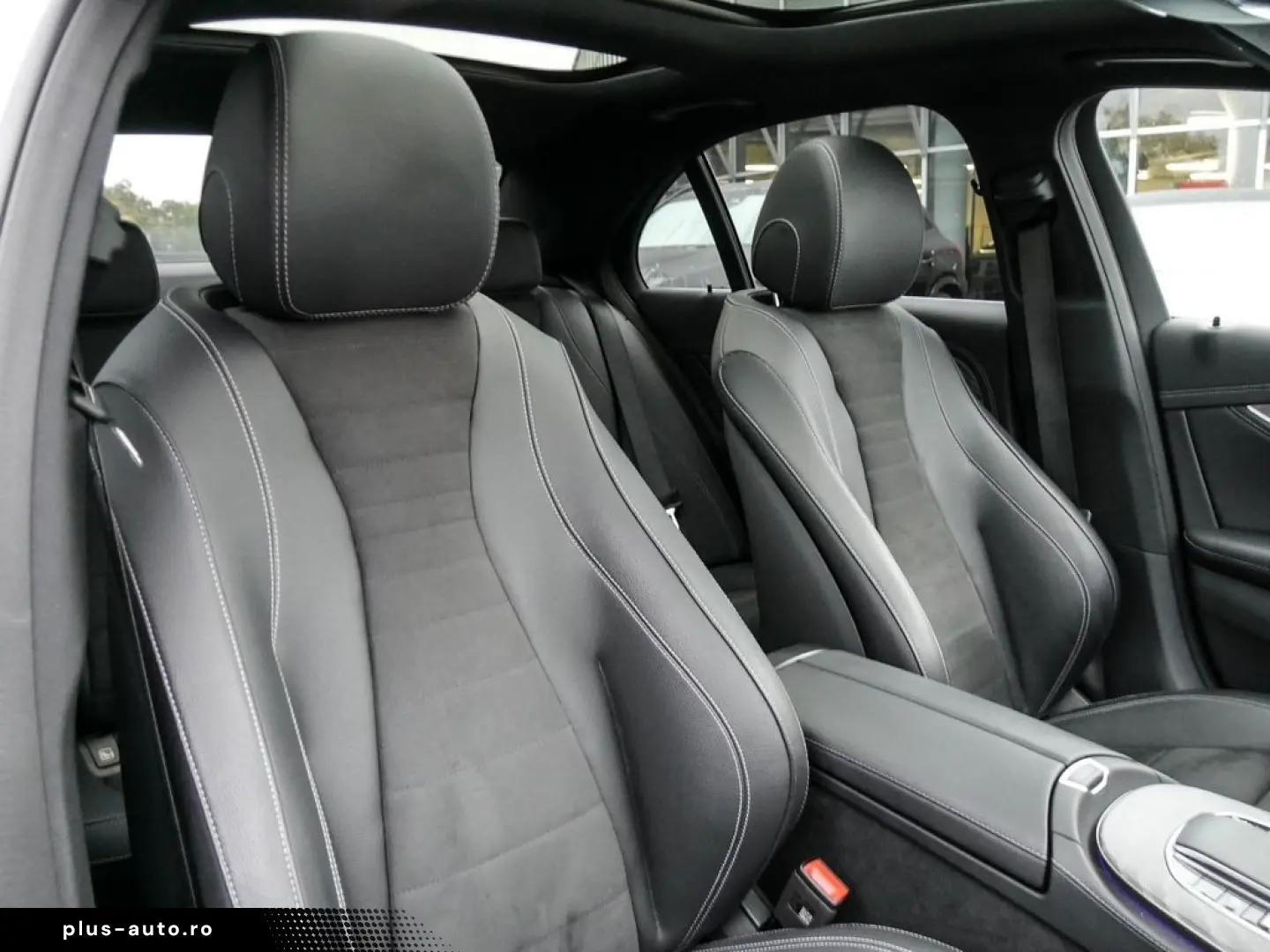 MERCEDES-BENZ E 450 4M AMG BURM DIGLIGHT DISTR PANO 360