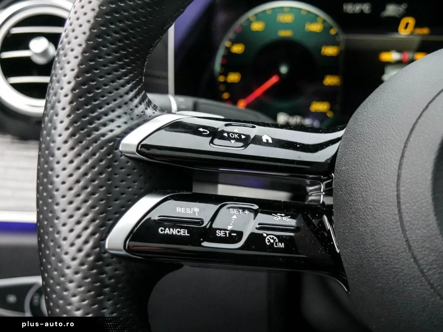 MERCEDES-BENZ E 450 4M AMG BURM DIGLIGHT DISTR PANO 360